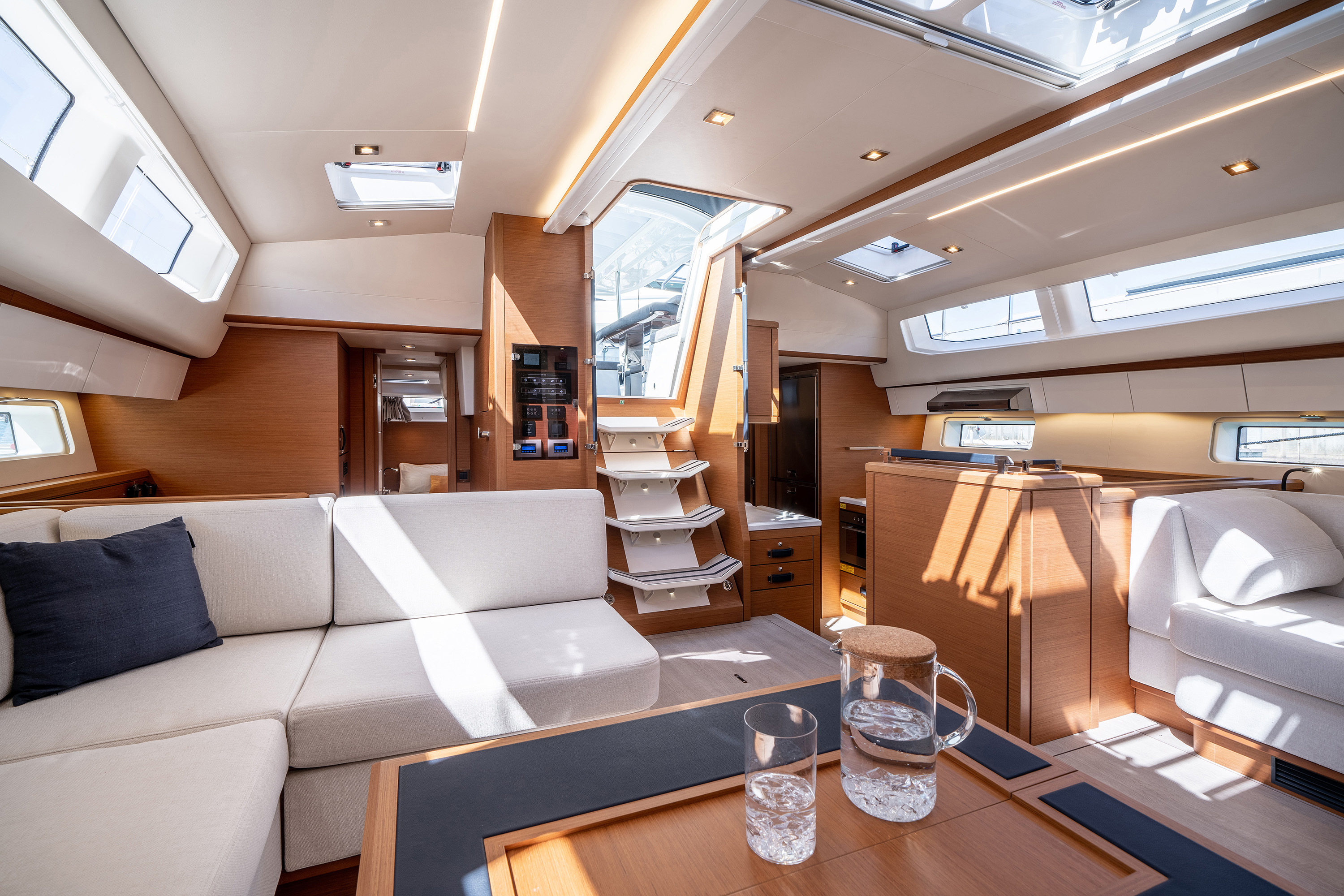 Jeanneau 65