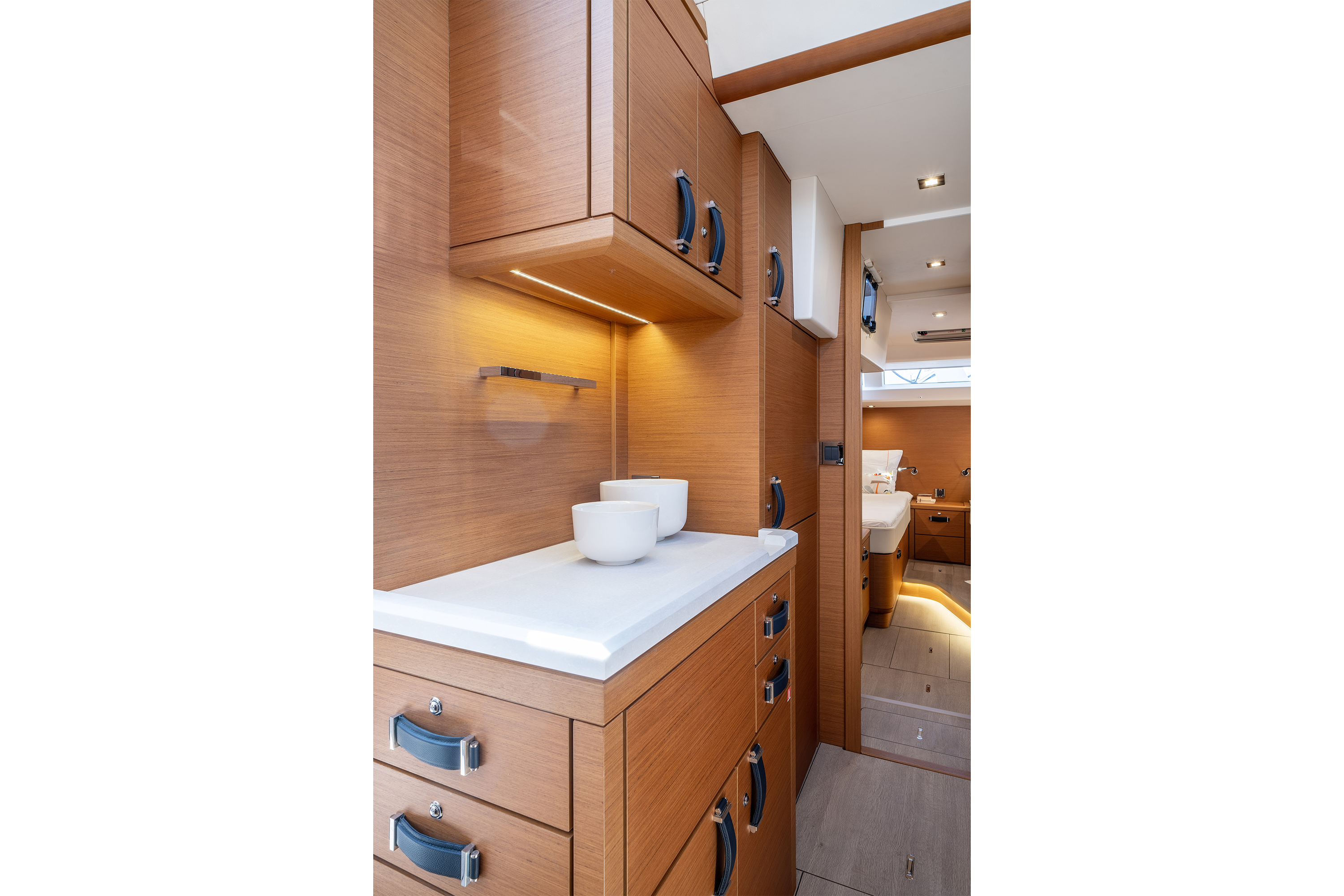 Jeanneau 65